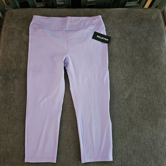 Peloton Women's Purple Mid Rise Capri Legging Size Small - Picture 4 of 10